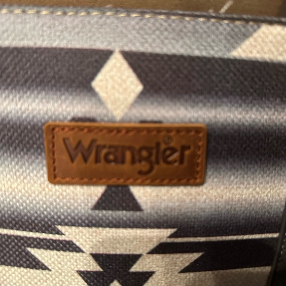 Wrangler women’s tote PRICE DROP large tribal leather - Picture 6 of 11